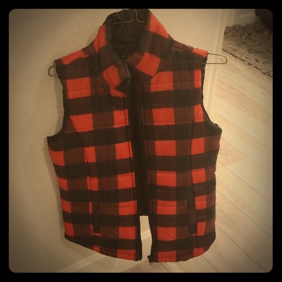 Plaid vest - Picture 1 of 3